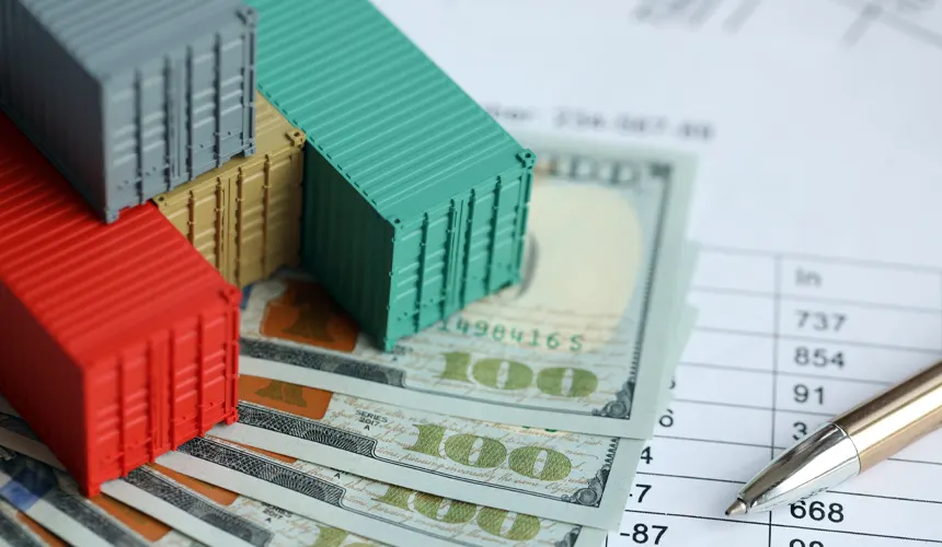 Demurrage and detention charges in shipping and ways to avoid extra costs